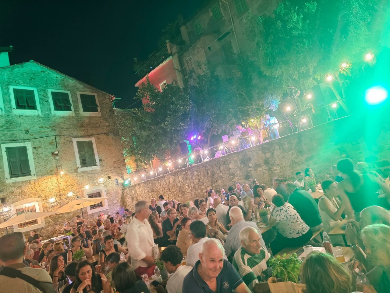 Ritorna la sagra Du Cen: sold out la prima serata